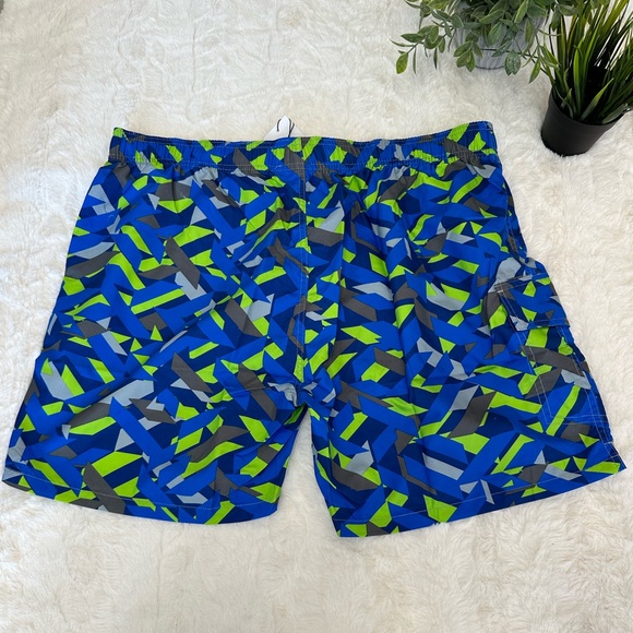 NWT. Men’s swim trunks. Size 40. - Picture 4 of 6